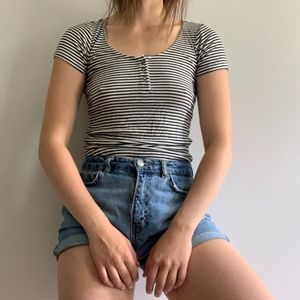 STRIPEY SCOOP NECK CREW TOP